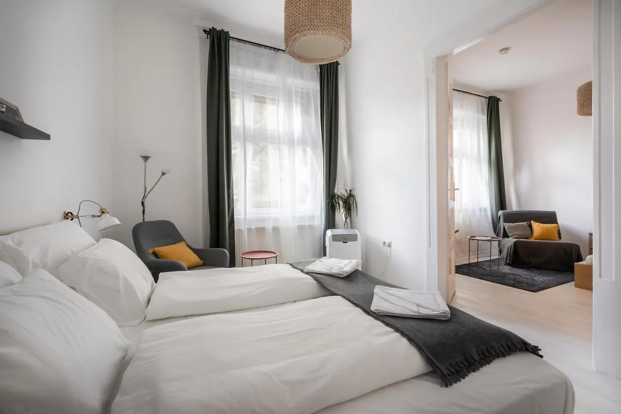 Gellert Mountain Apartment بودابست
