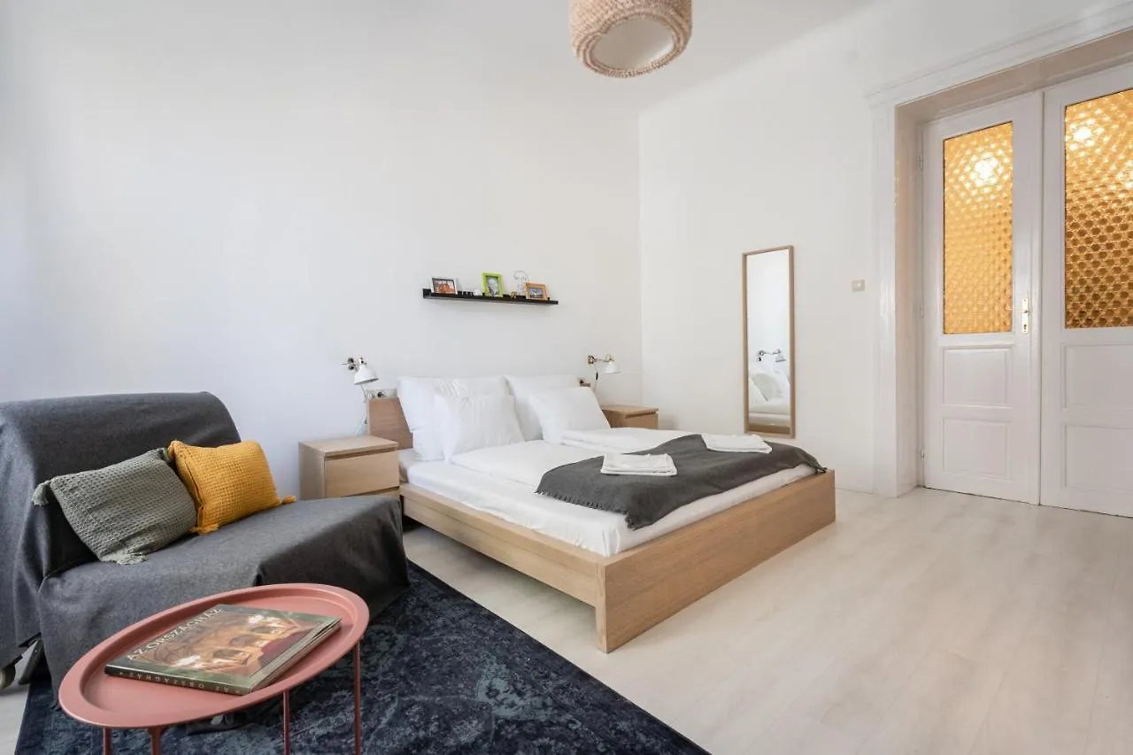 Gellert Mountain Apartment بودابست