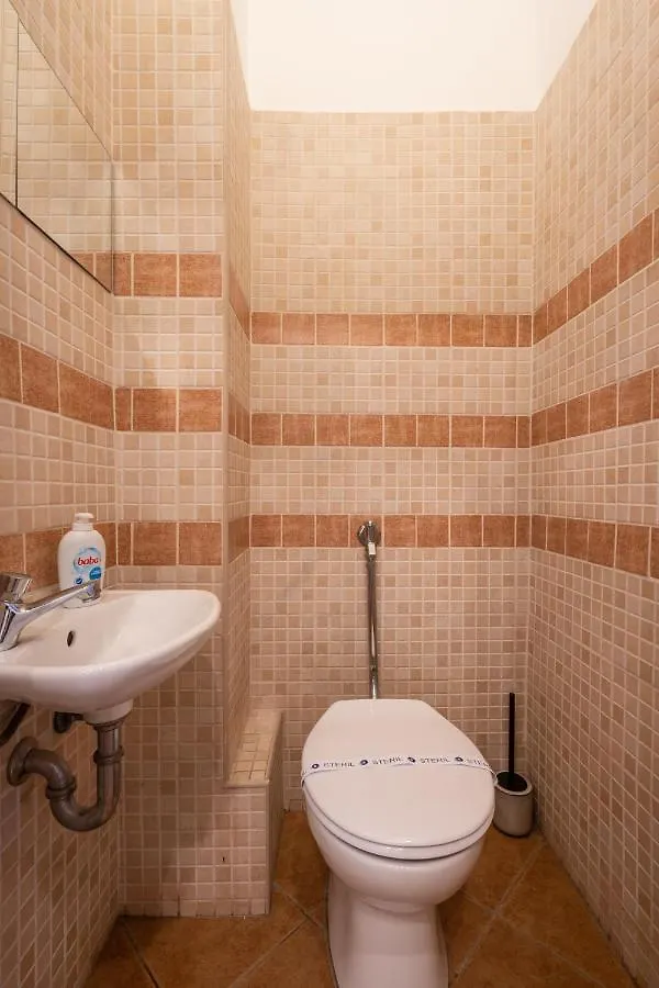 Gellert Mountain Apartment بودابست 0*,  المجر
